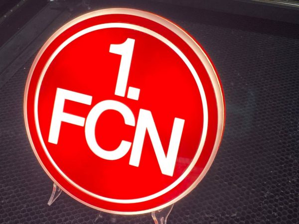 Leuchtende Vereinsliebe: 1. FC Nürnberg LED-Wandkunst - Image 3