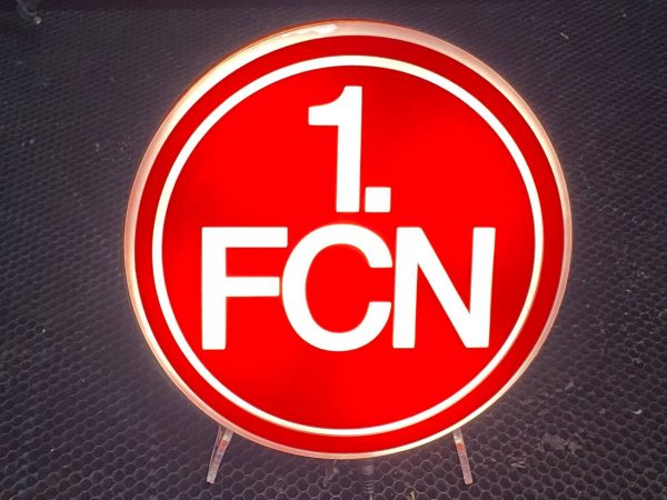 Leuchtende Vereinsliebe: 1. FC Nürnberg LED-Wandkunst - Image 6